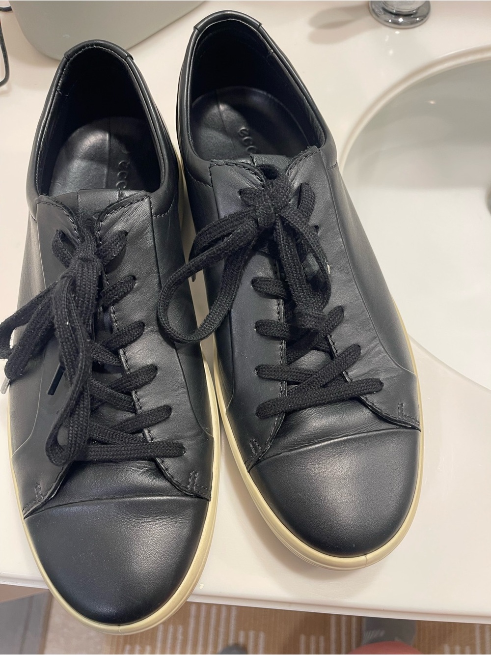 Ecco Black Leather Lace-Up Sneaker with Contrasting Cream Sole